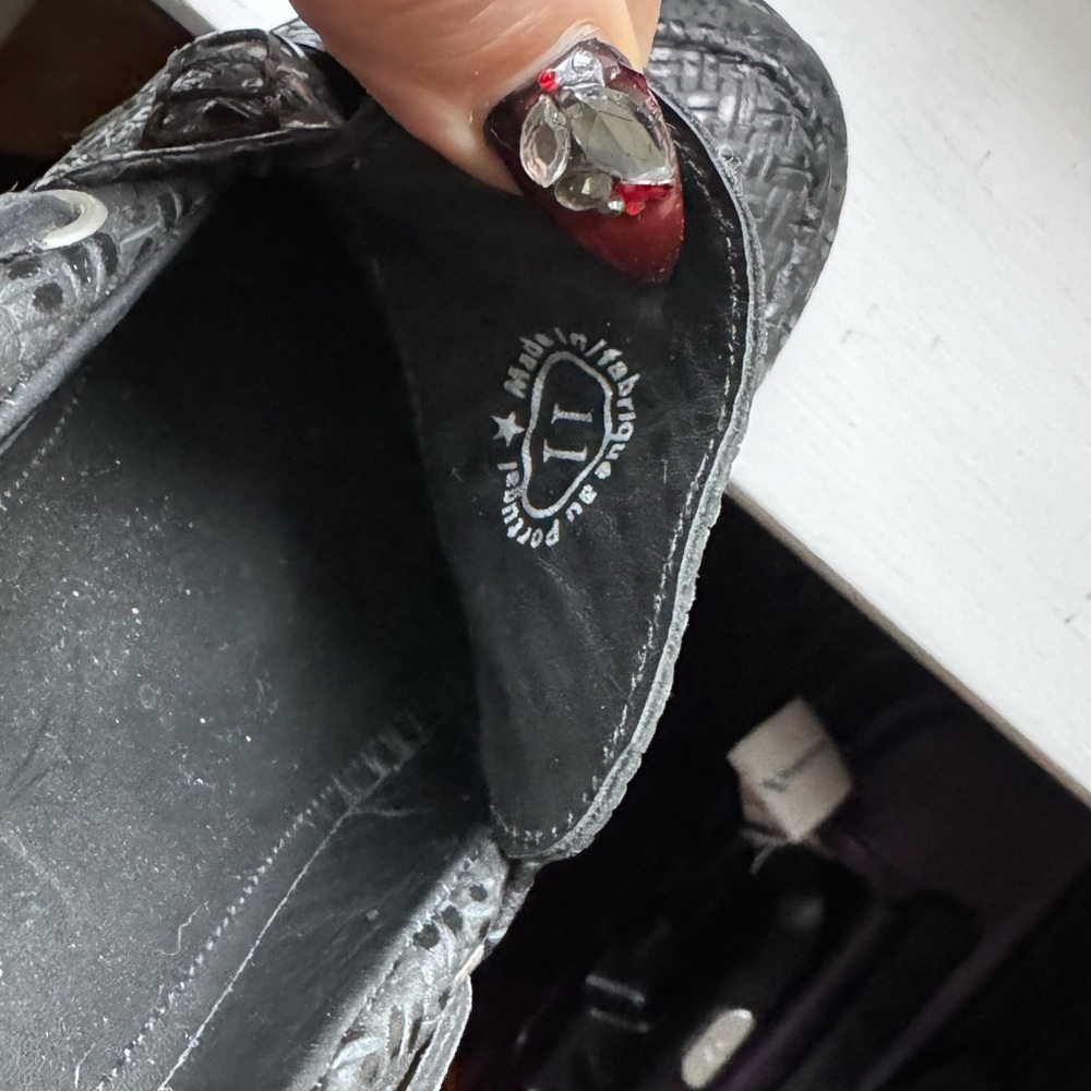 John Fluevog size 11 Black Tassel Loafers - Picture 5 of 5